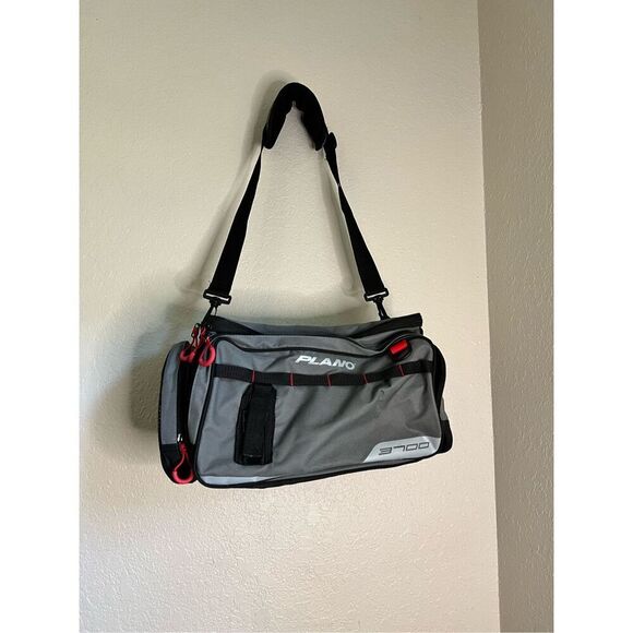 Plano Fishing Tackle Bag Weekend Series 3700  Softsider - Picture 1 of 7